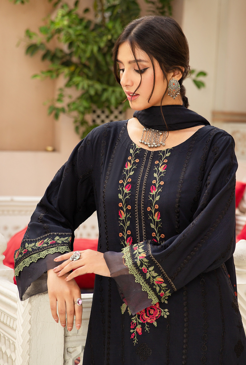 Embroidered Swiss Wool 3PC – Gulrukh