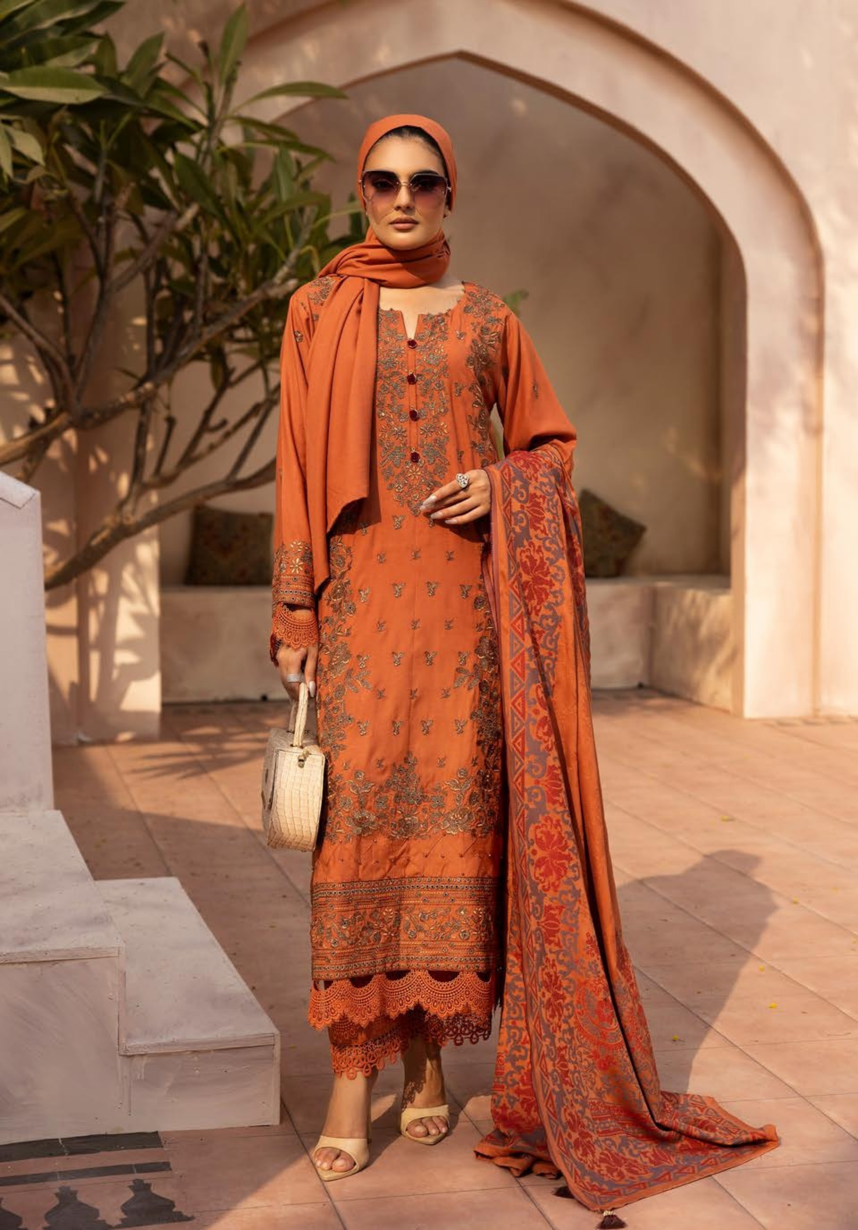 Embroidered Slub 3PC – Feroza